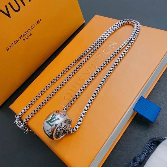 LV Necklace 11lyh359